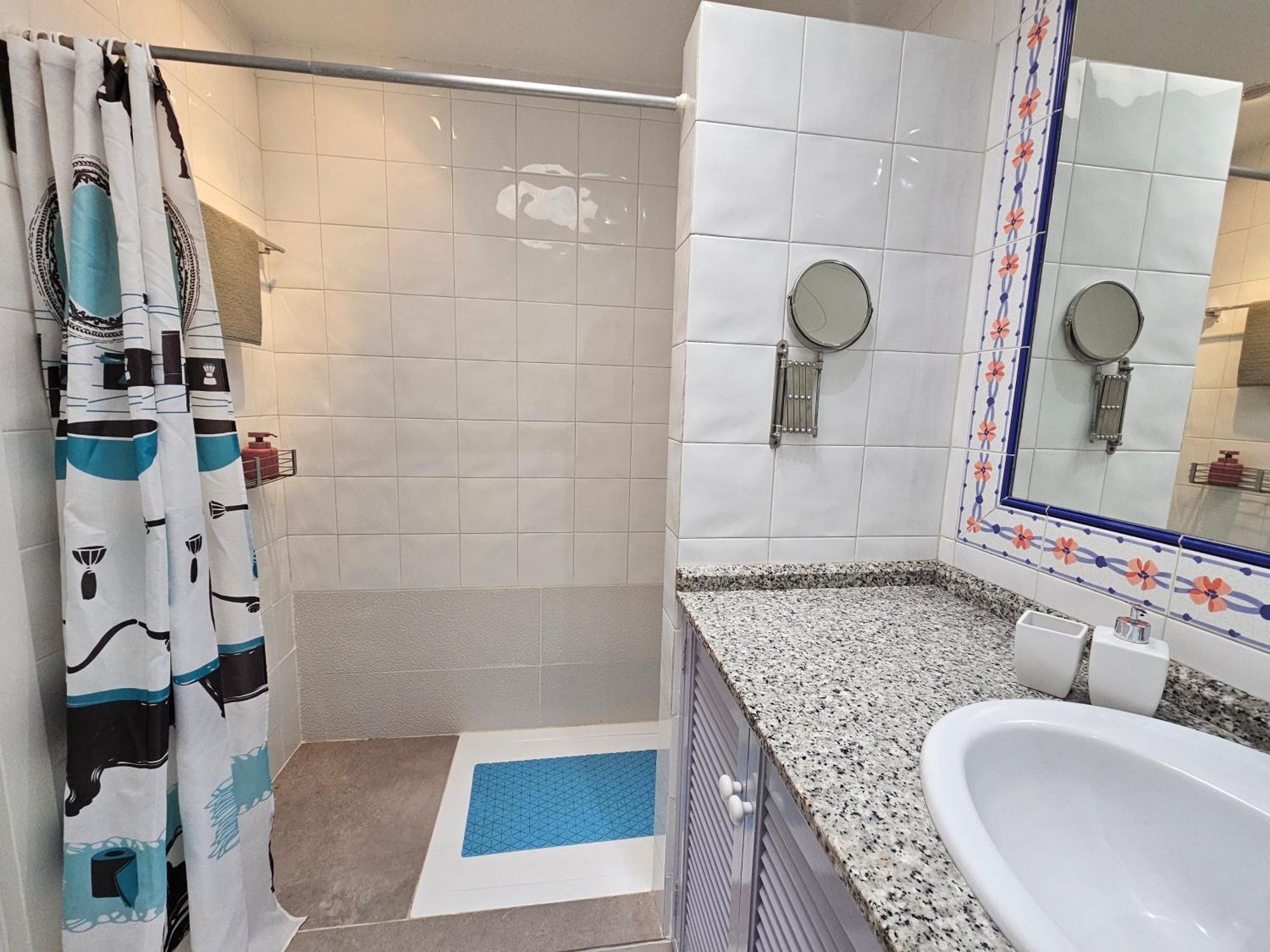 Stylish And Comfortable Duplex Apartment Near Swimming Pool Mogan Luaran gambar