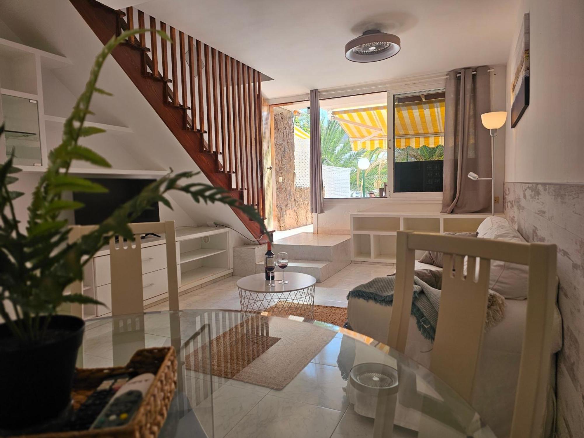 Stylish And Comfortable Duplex Apartment Near Swimming Pool Mogan Luaran gambar